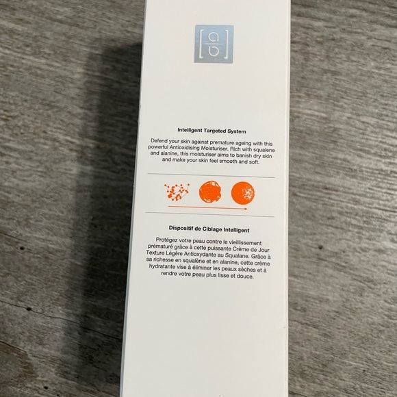 Able Skincare London Squalane Antioxidizing Day Light Moisturizer 1.69 oZ/50 mL - Picture 6 of 6